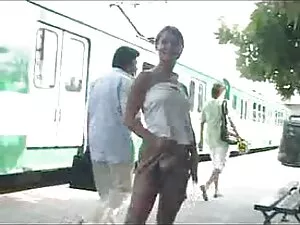 Chica latina muy vid ...